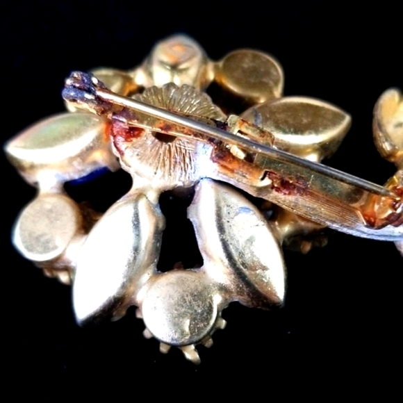 Vintage 1950s Faux Pearl Glass Stone Flower Brooch - Picture 6 of 9